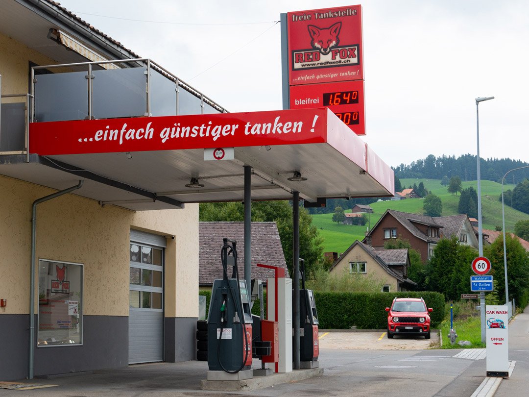 Red Fox Tankstelle in Schönengrund